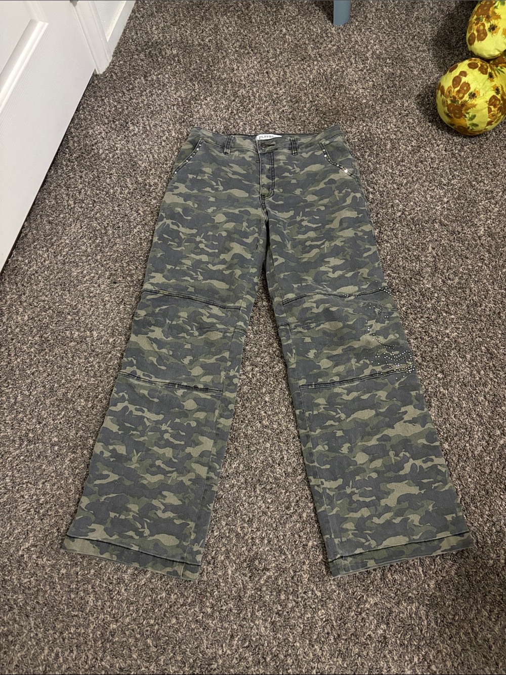 Playboy camo animal bunny print pants vintage size 7 pocketless back Y2K jewels